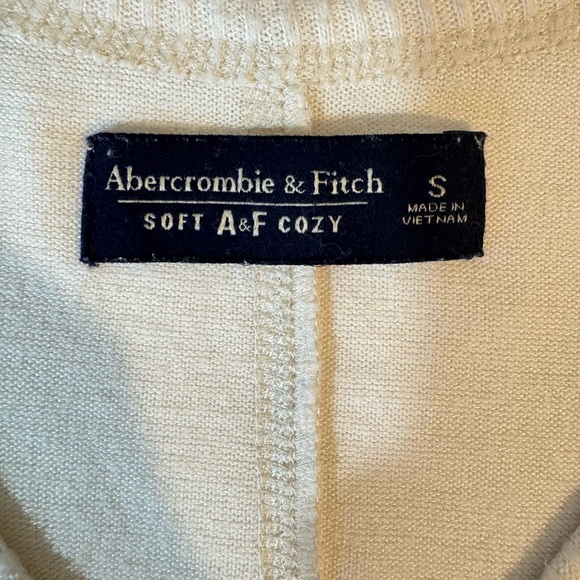 Abercrombie & Fitch Womens Size S V-Neck Cozy Soft Sweater White Draped - Picture 4 of 6